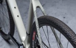 Dyedbro Montuurbeschermingskit - Stay Free Zwart -Fietsonderdelen Winkel 04 DBF11108