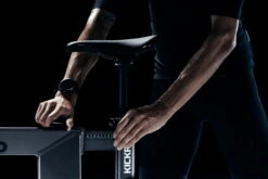 Wahoo Fitness KICKR Fiets V2 Wifi -Fietsonderdelen Winkel Wahoo KICKR BIKE v2 WFBIKE3 SET BACK 02340